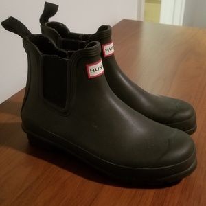 Hunter Chelsea Rainboots (size 8)